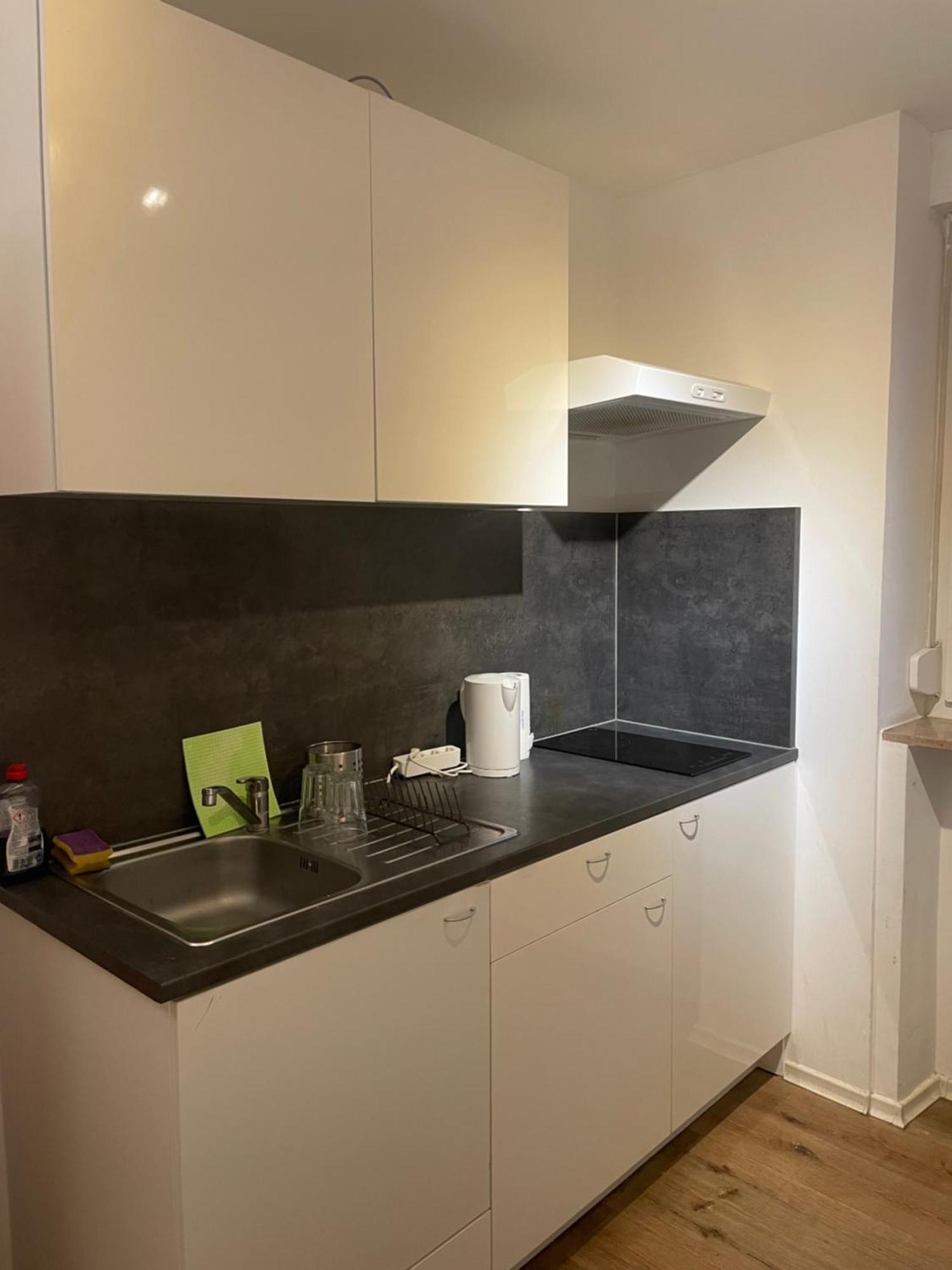 One-Bedroom Apartment,1588289363:JPEG